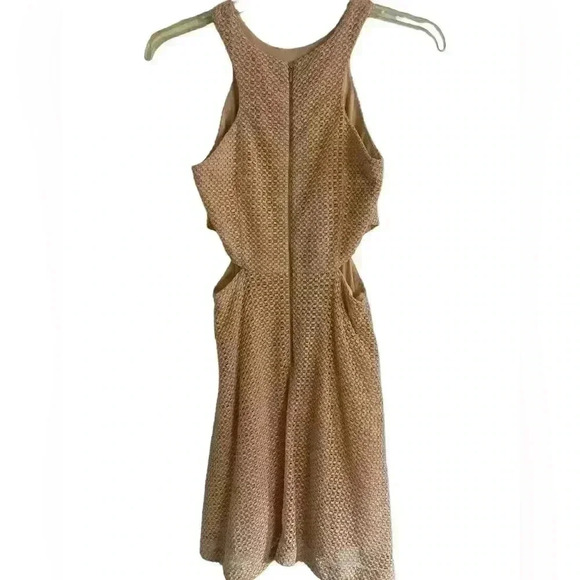 Club Monaco Textured Side Cut Outs Dress Size 4 - Picture 2 of 16
